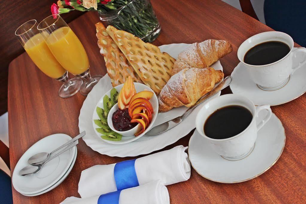 Hotel Staromiejski 斯武普斯克 外观 照片